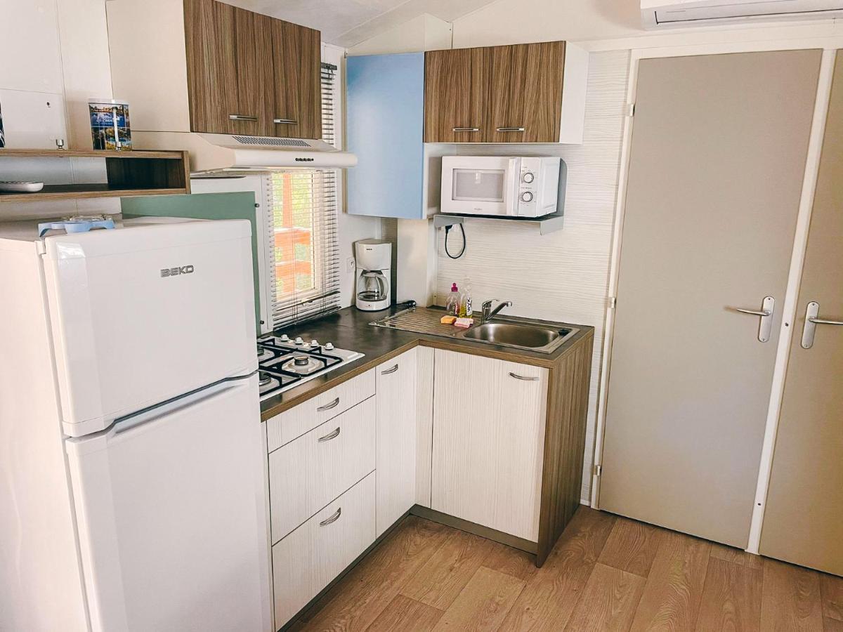 3 Bedroom Chalets Camping Lei Suves - Joycasa Roquebrune-sur Argens Exteriér fotografie