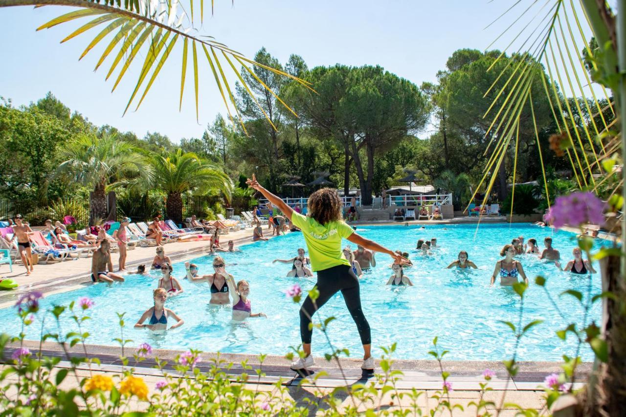 3 Bedroom Chalets Camping Lei Suves - Joycasa Roquebrune-sur Argens Exteriér fotografie