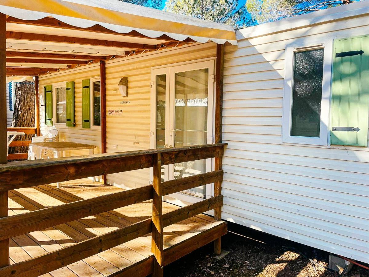 3 Bedroom Chalets Camping Lei Suves - Joycasa Roquebrune-sur Argens Exteriér fotografie