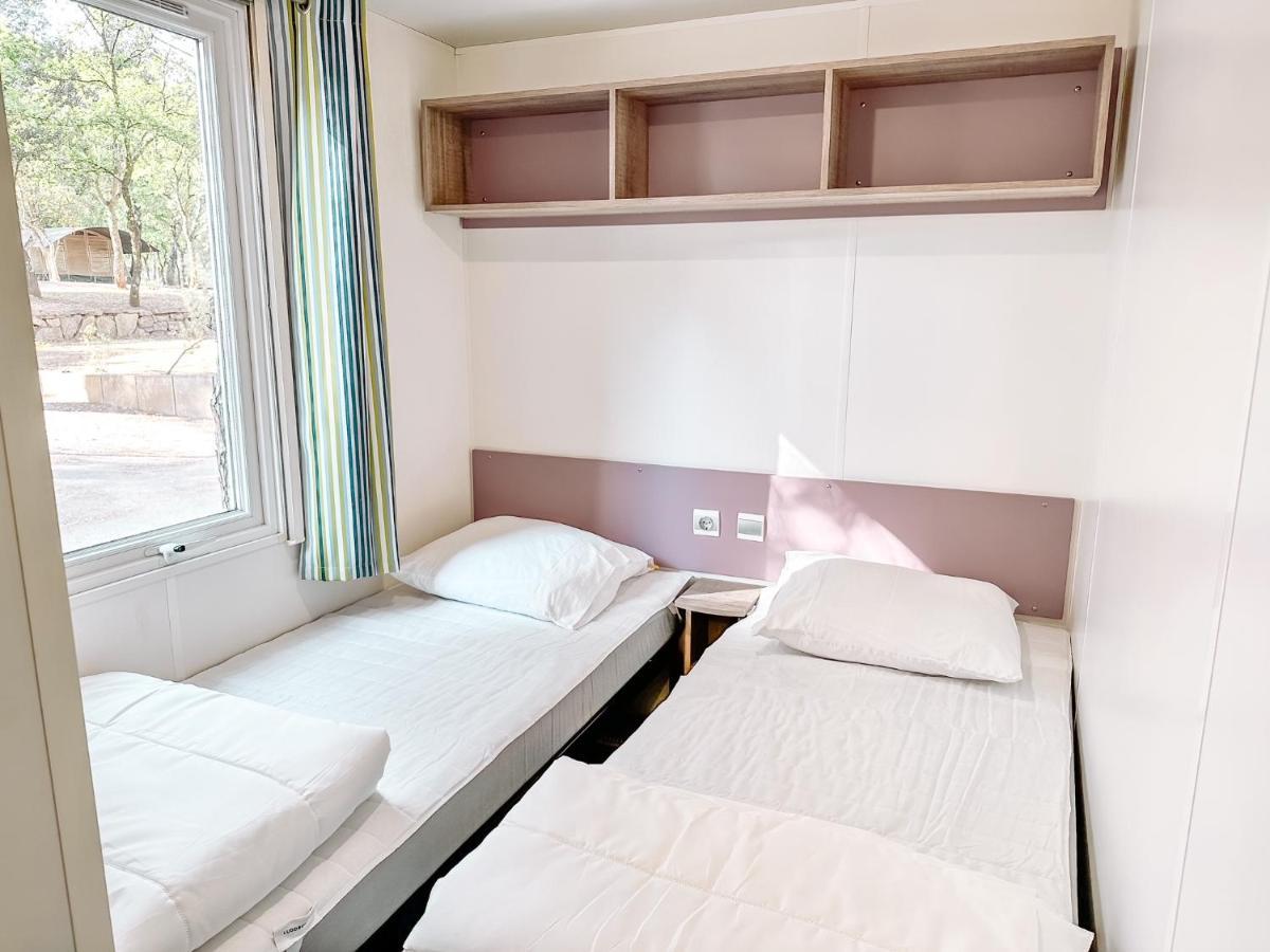 3 Bedroom Chalets Camping Lei Suves - Joycasa Roquebrune-sur Argens Exteriér fotografie