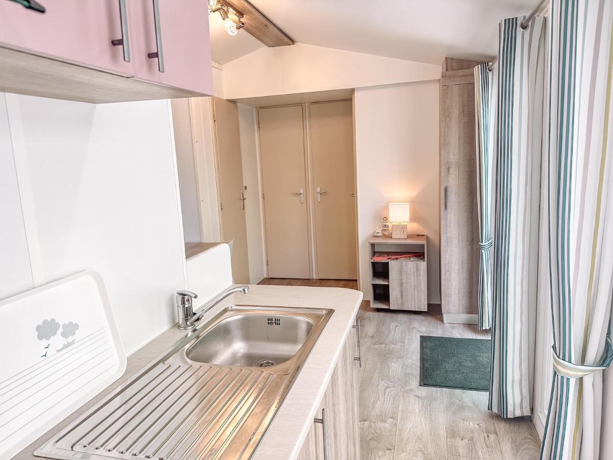 3 Bedroom Chalets Camping Lei Suves - Joycasa Roquebrune-sur Argens Exteriér fotografie