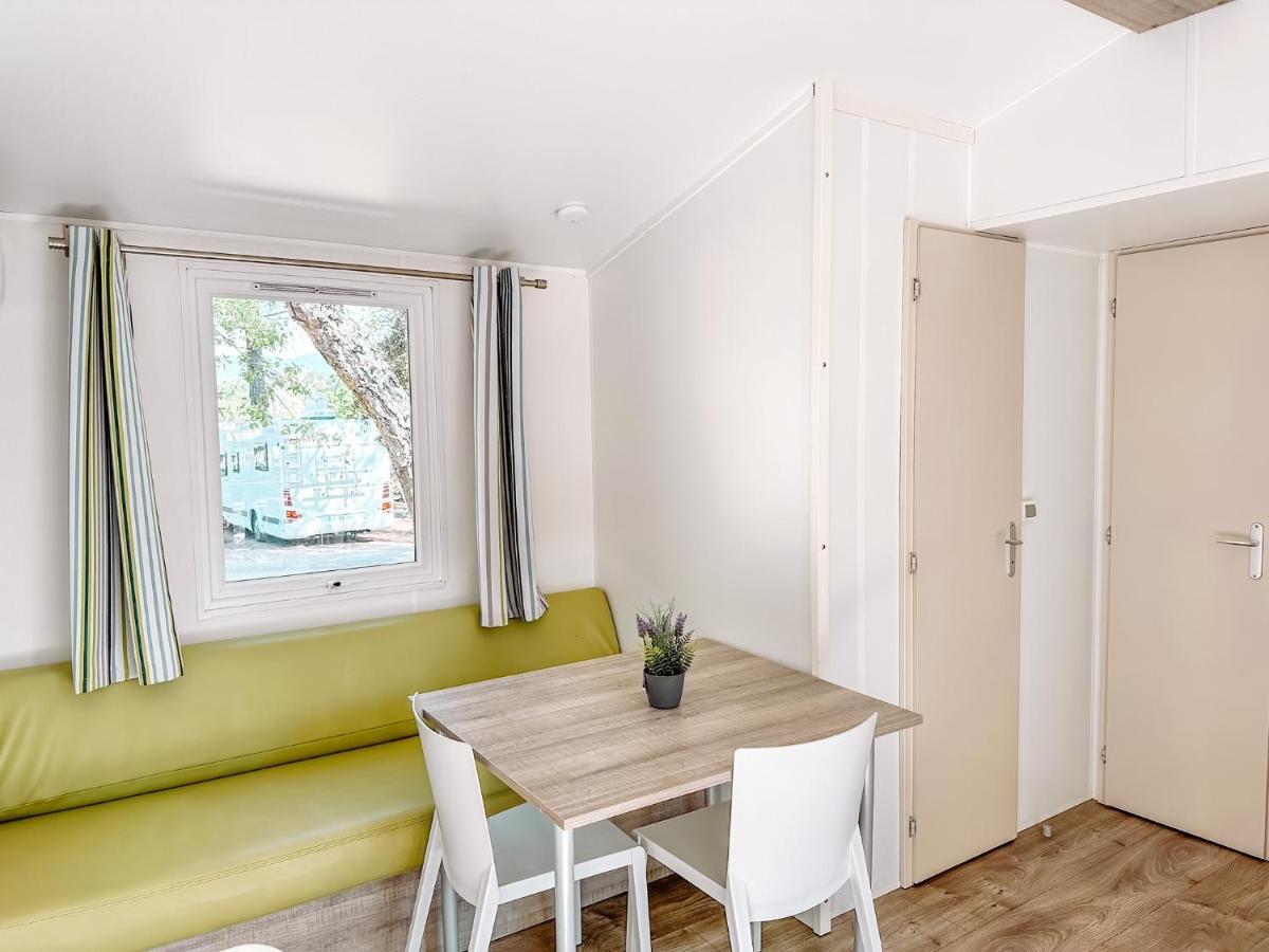 3 Bedroom Chalets Camping Lei Suves - Joycasa Roquebrune-sur Argens Exteriér fotografie