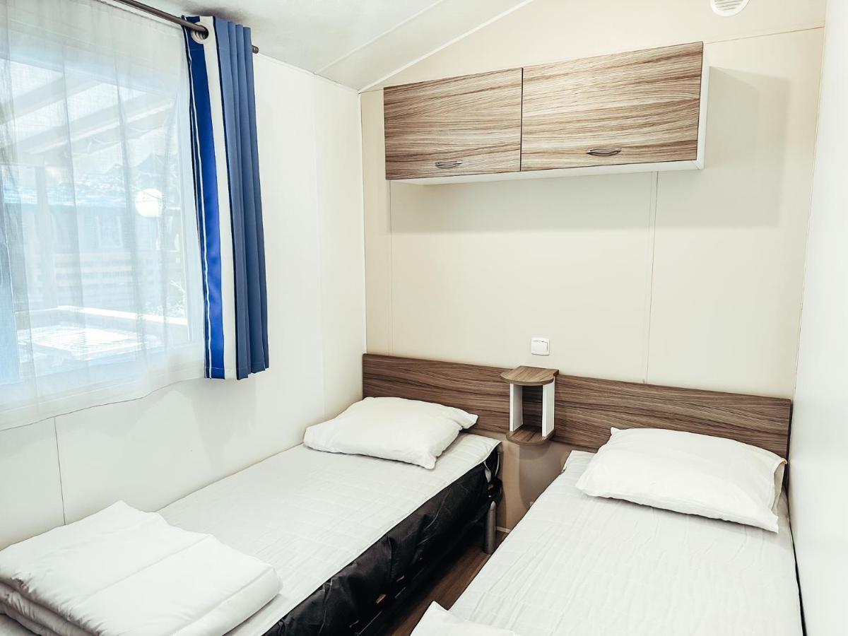 3 Bedroom Chalets Camping Lei Suves - Joycasa Roquebrune-sur Argens Exteriér fotografie